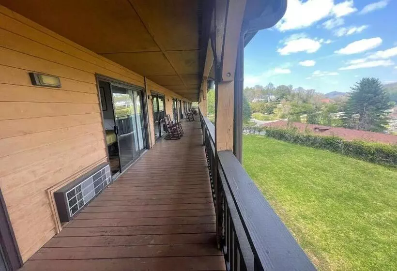 Отель Budgetel Inn & Suites Dillard