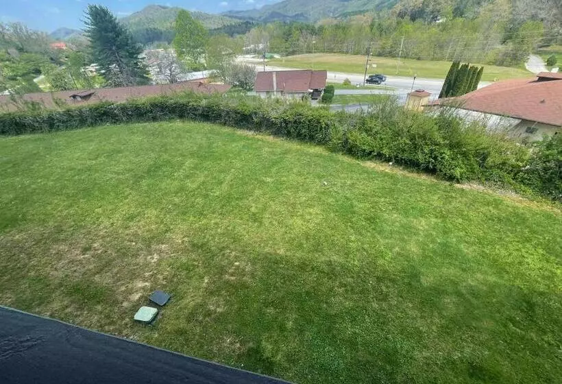 Отель Budgetel Inn & Suites Dillard