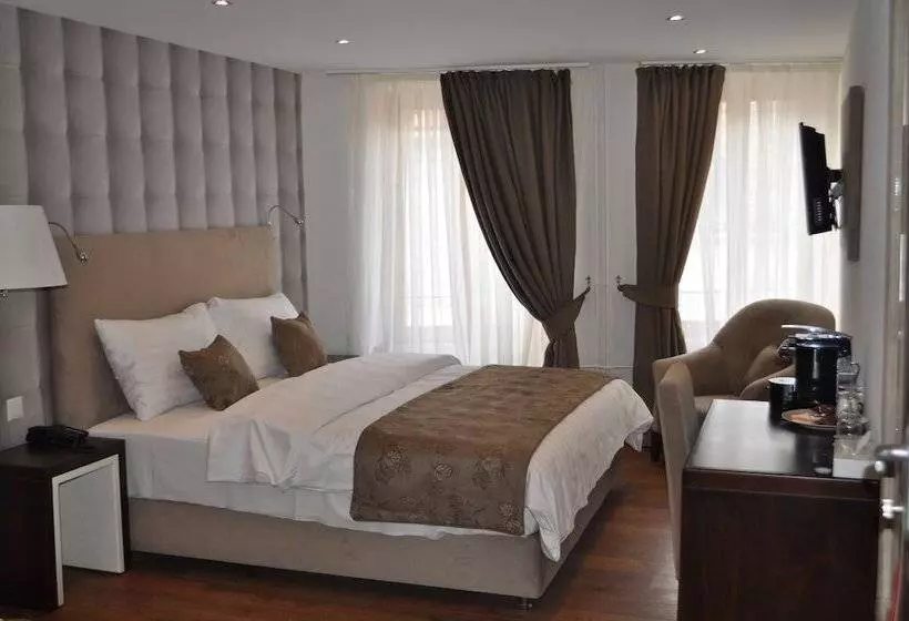 Отель De Savoie