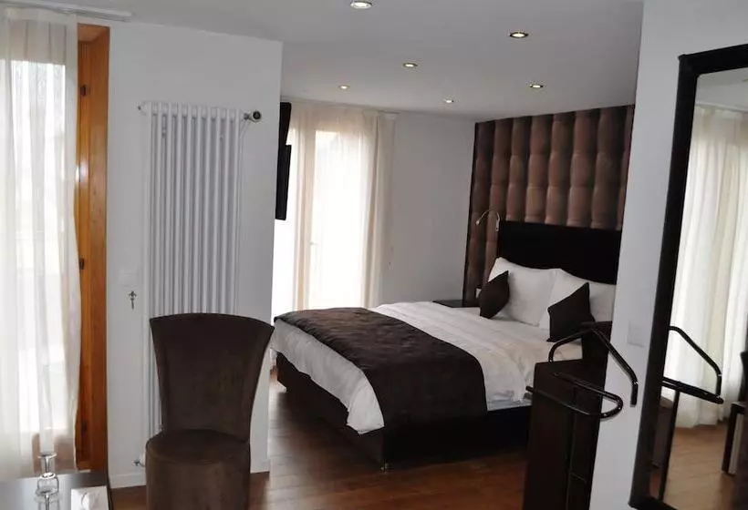 Отель De Savoie