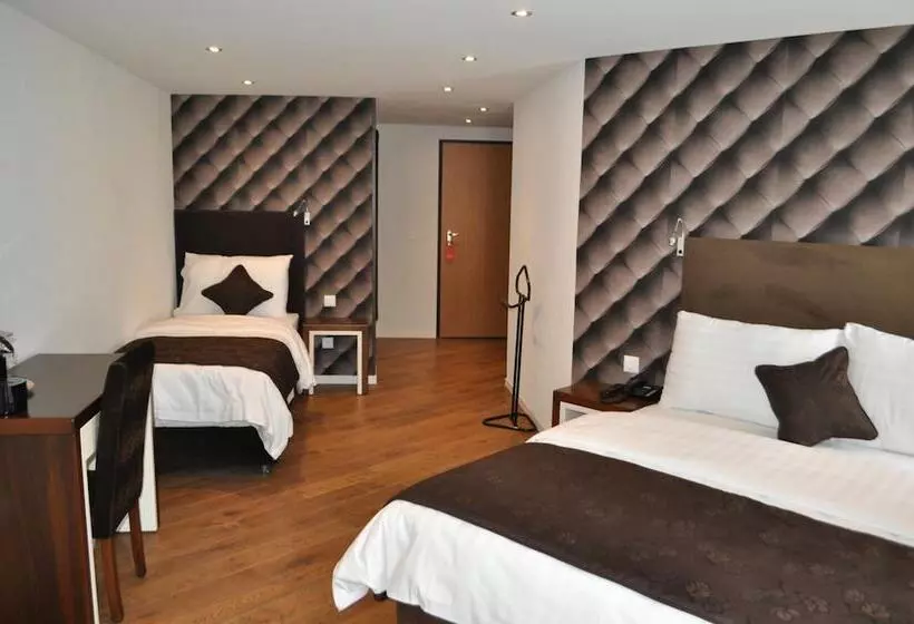 Отель De Savoie