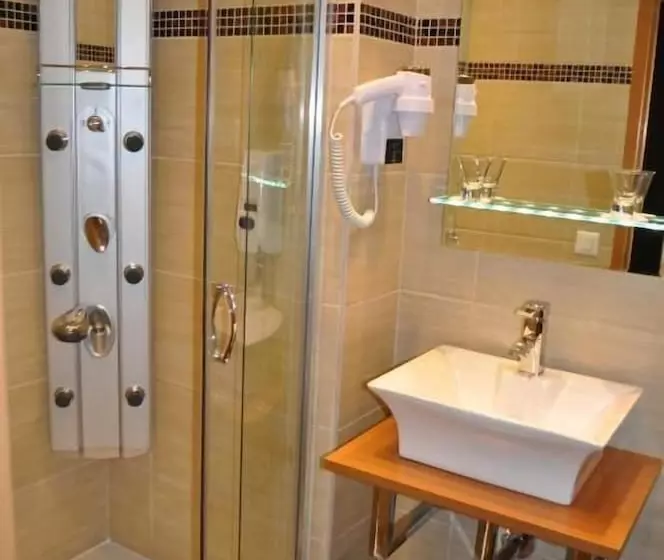 Отель De Savoie