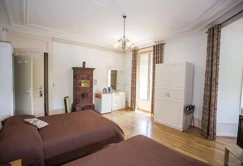 Отель Des Tourelles