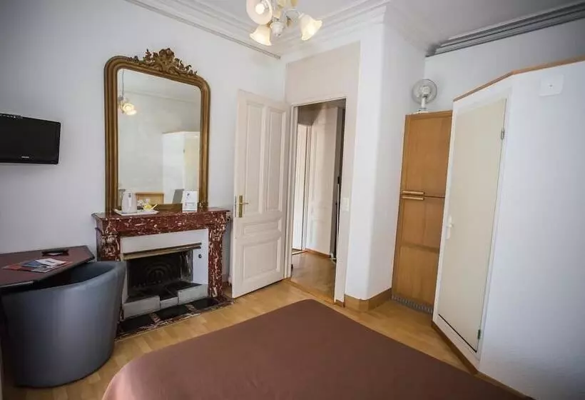 Отель Des Tourelles