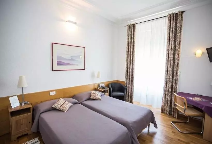 Отель Des Tourelles