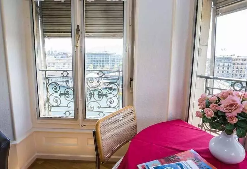 Отель Des Tourelles