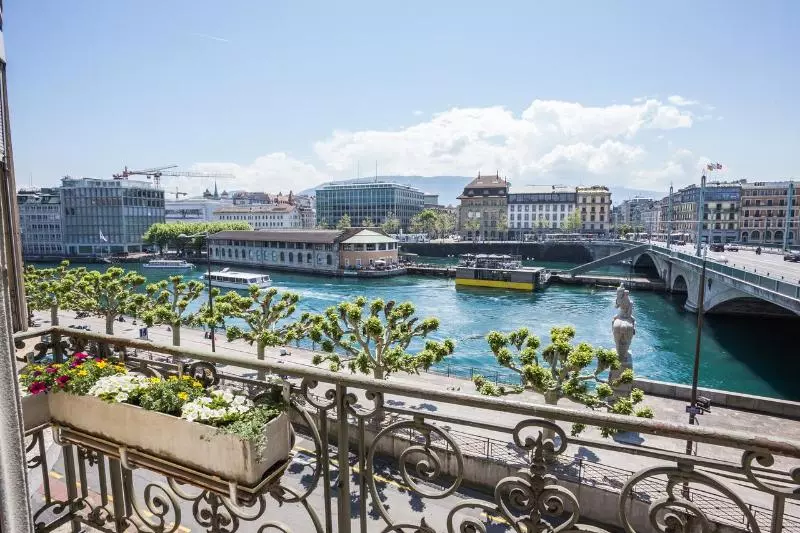 Отель Des Tourelles