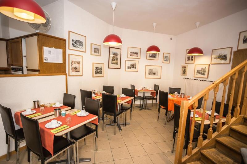 هتل Des Tourelles