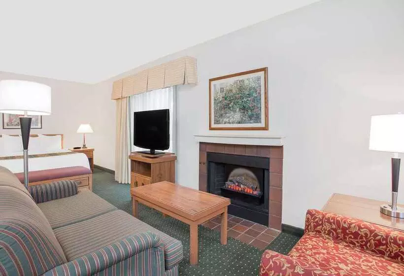 هتل Hawthorn Extended Stay By Wyndham Green Bay