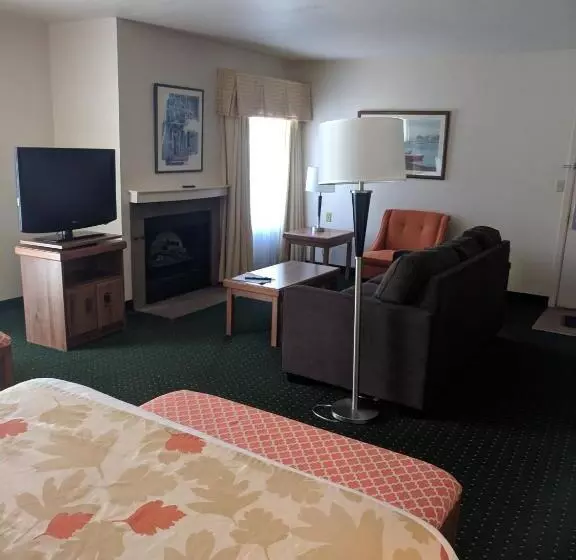هتل Hawthorn Extended Stay By Wyndham Green Bay