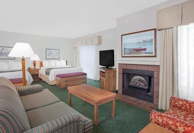 Отель Hawthorn Extended Stay By Wyndham Green Bay