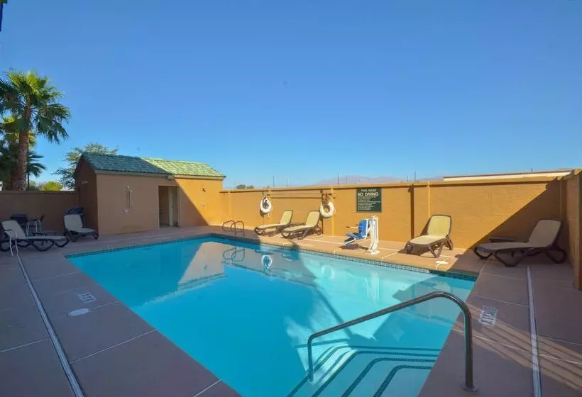ホテル Holiday Inn Express Las Vegas Nellis, An Ihg