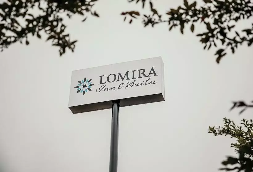 Отель Lomira Inn And Suites