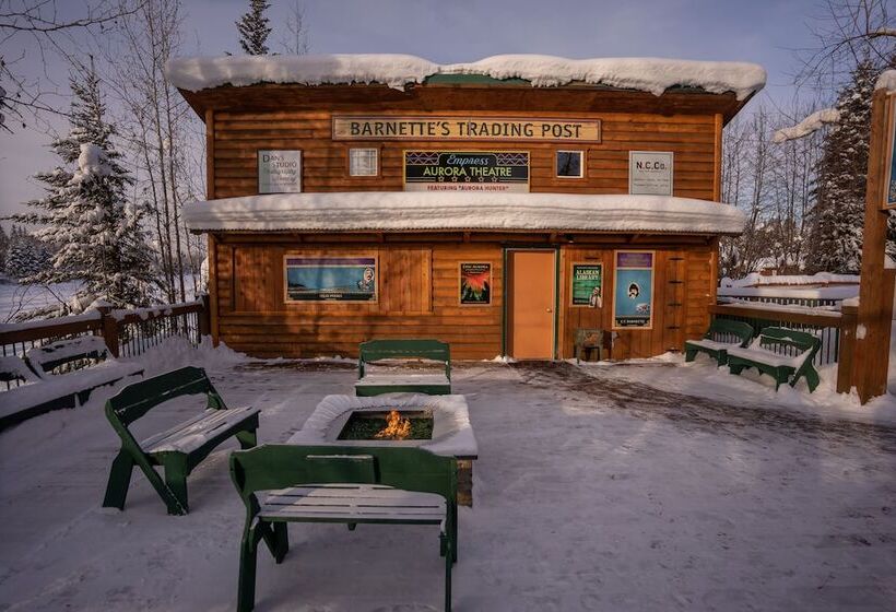 Otel Pike S Waterfront Lodge