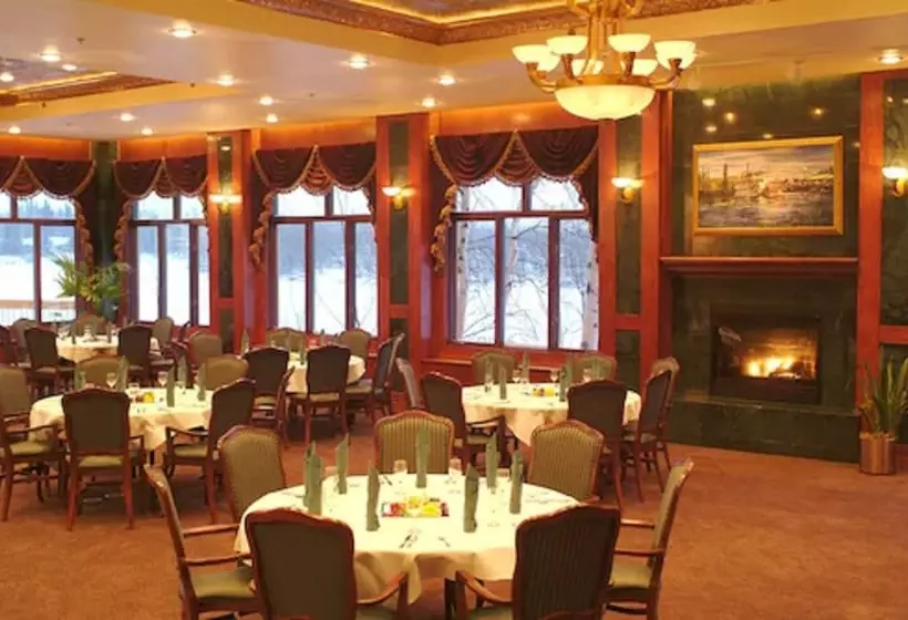 酒店 Pike S Waterfront Lodge