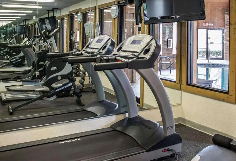 ホテル Quality Inn East Liverpool Calcutta
