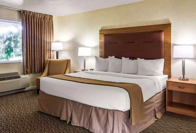 فندق Quality Inn & Suites At Coos Bay