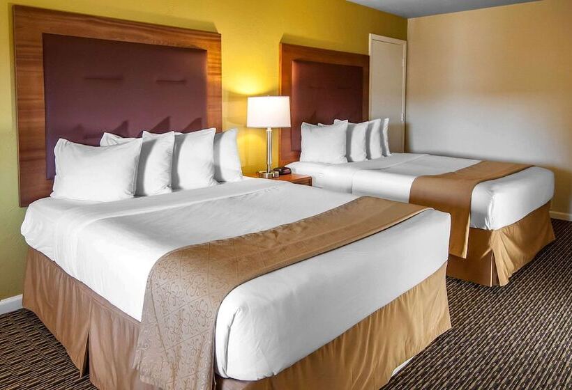Otel Quality Inn & Suites At Coos Bay