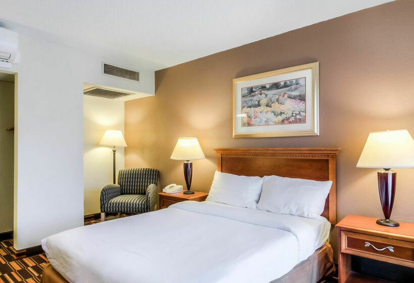 Отель Econo Lodge