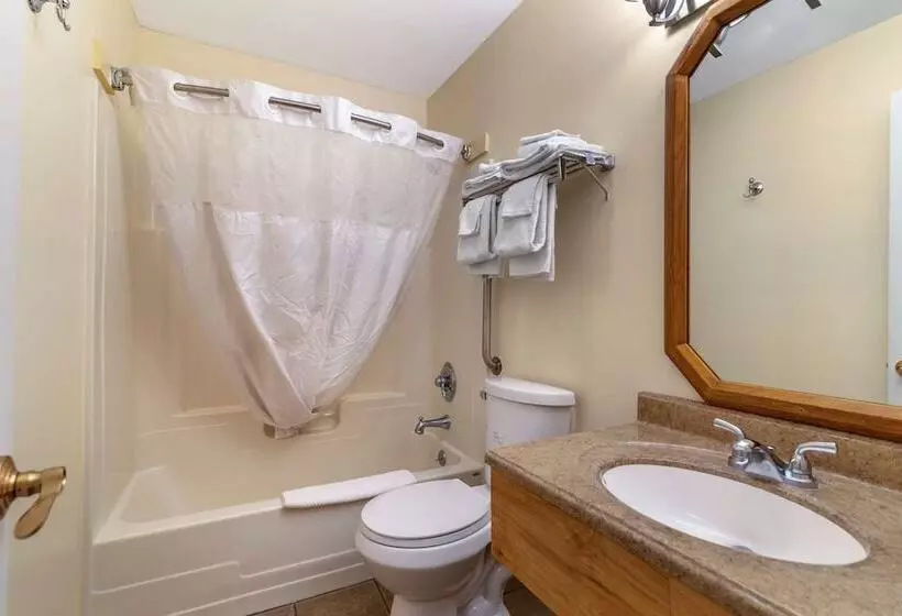 Szálloda Rodeway Inn Lake George Outlets