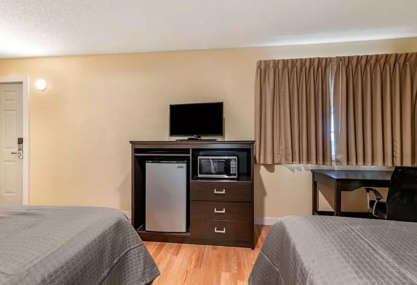 Szálloda Rodeway Inn Lake George Outlets