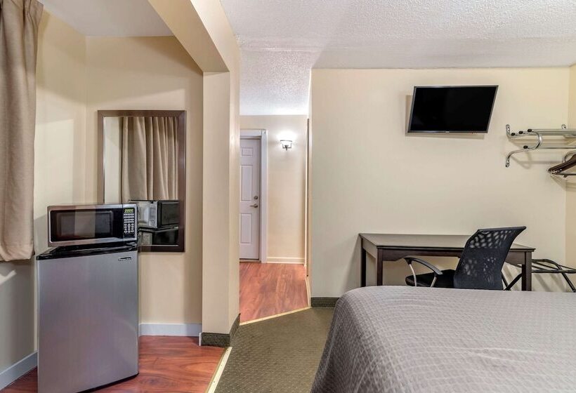 호텔 Rodeway Inn Lake George Outlets