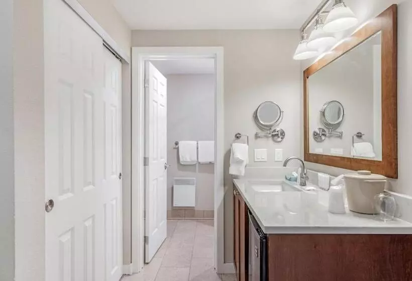 هتل Rosario Village