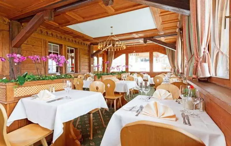 ホテル Schweizerhaus Swiss Quality