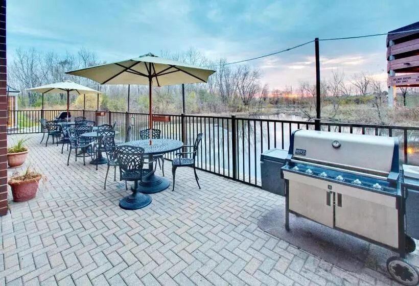 Отель Staybridge Suites Chicago Oakbrook Terrace By Ihg