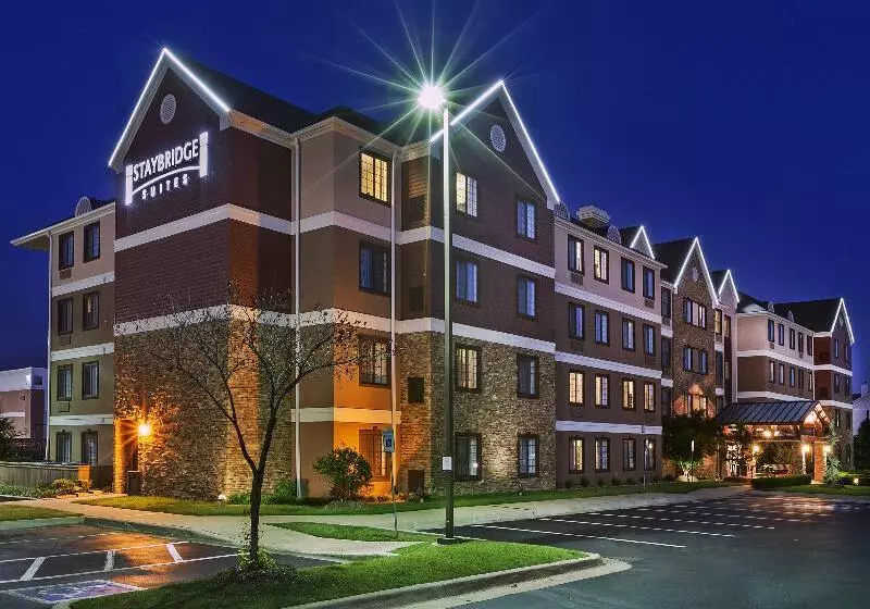 호텔 Staybridge Suites Tulsa Woodland Hills, An Ihg