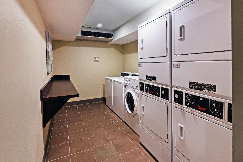 فندق Staybridge Suites Tulsa Woodland Hills, An Ihg