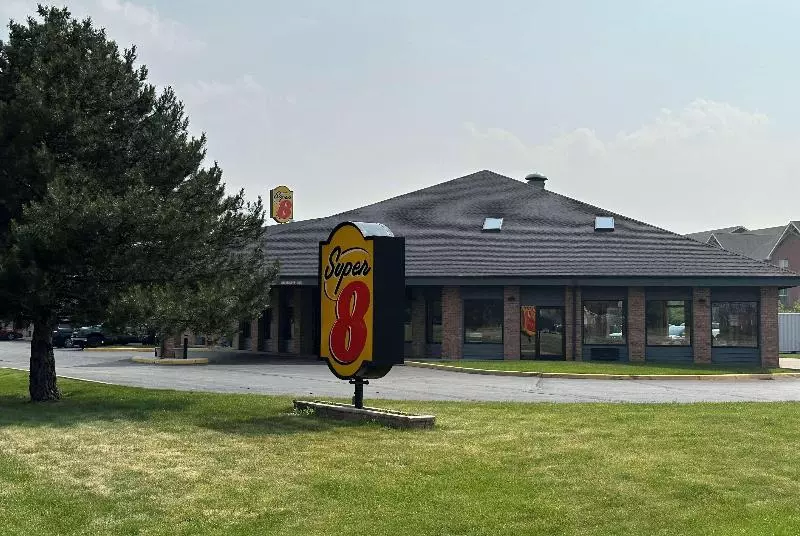 هتل Super 8 By Wyndham Green Bay I43 Bus. Park