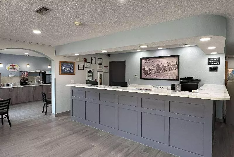 هتل Super 8 By Wyndham Green Bay I43 Bus. Park