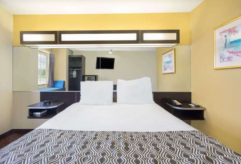 Microtel Inn Bowling Green