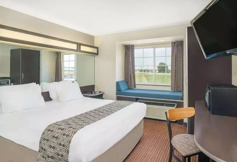 Microtel Inn Bowling Green