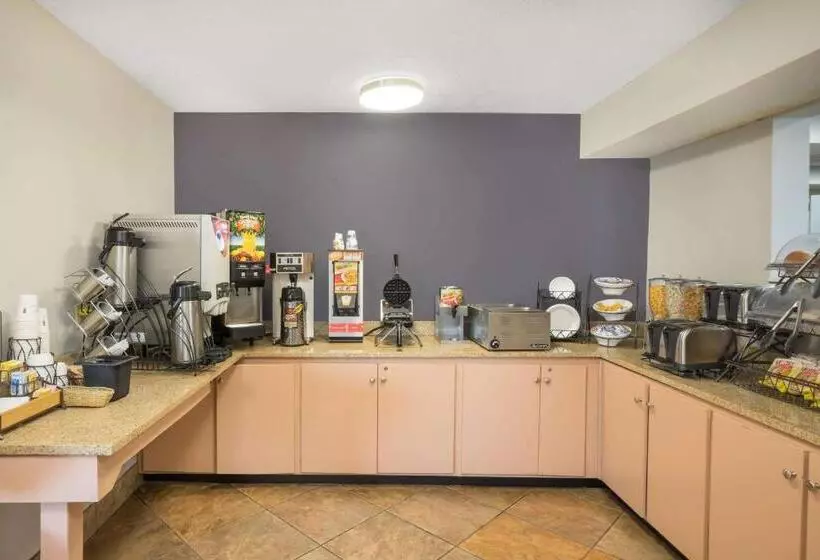 Microtel Inn Bowling Green