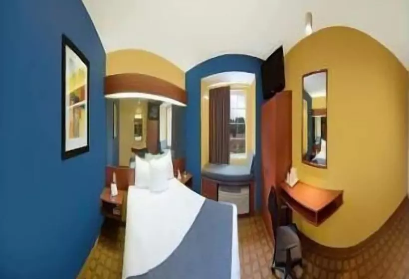 Microtel Inn & Suites By Wyndham Hillsborough