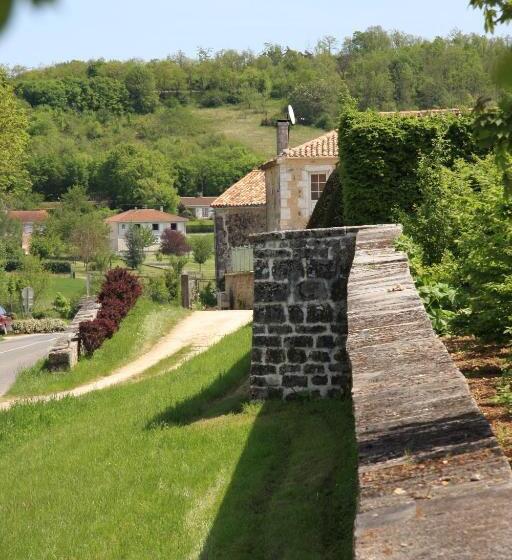 مبيت وإفطار Château Manoir De La Lèche