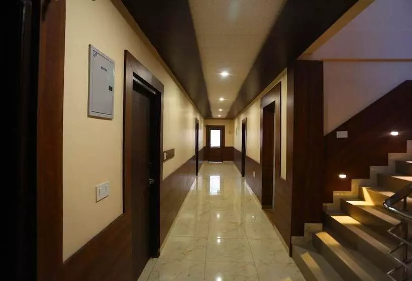 ホテル Buddha House Himalayan Brothers