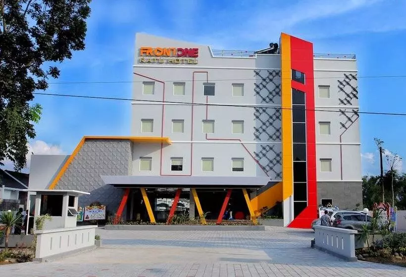 Front One Hotel Nganjuk