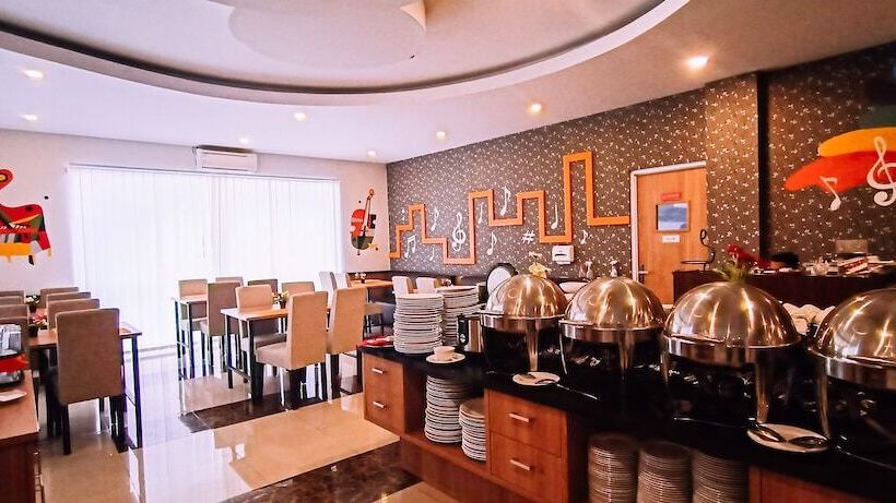 Front One Hotel Nganjuk