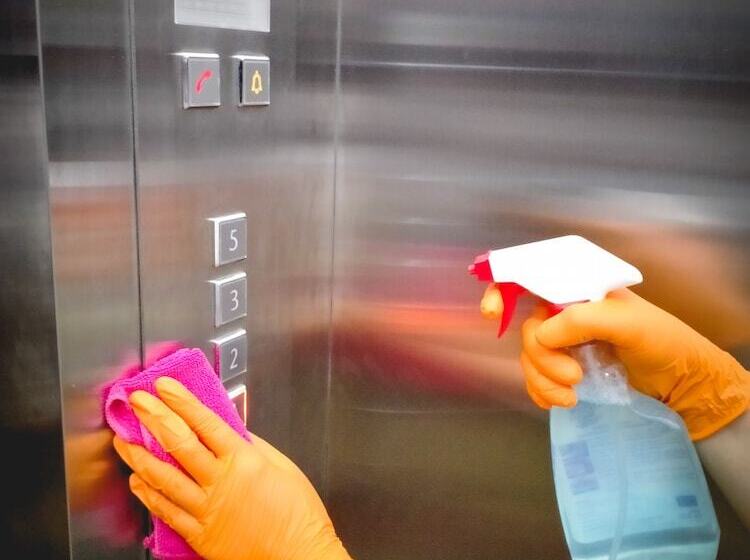 Front One Hotel Nganjuk