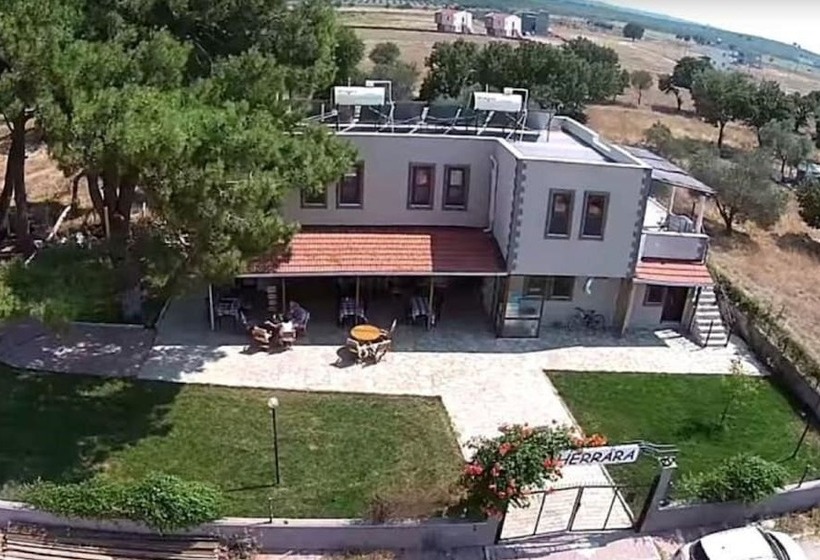 ホテル Geyikli Herrara