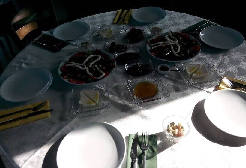 ホテル Geyikli Herrara