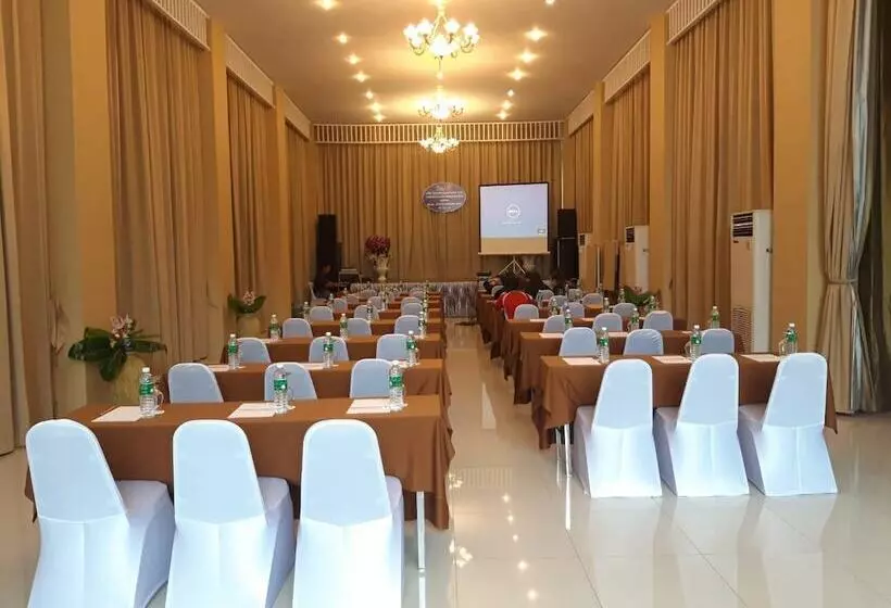 ホテル Nsiri Resort &