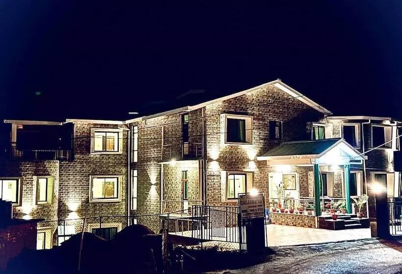 ホテル Sagarmatha