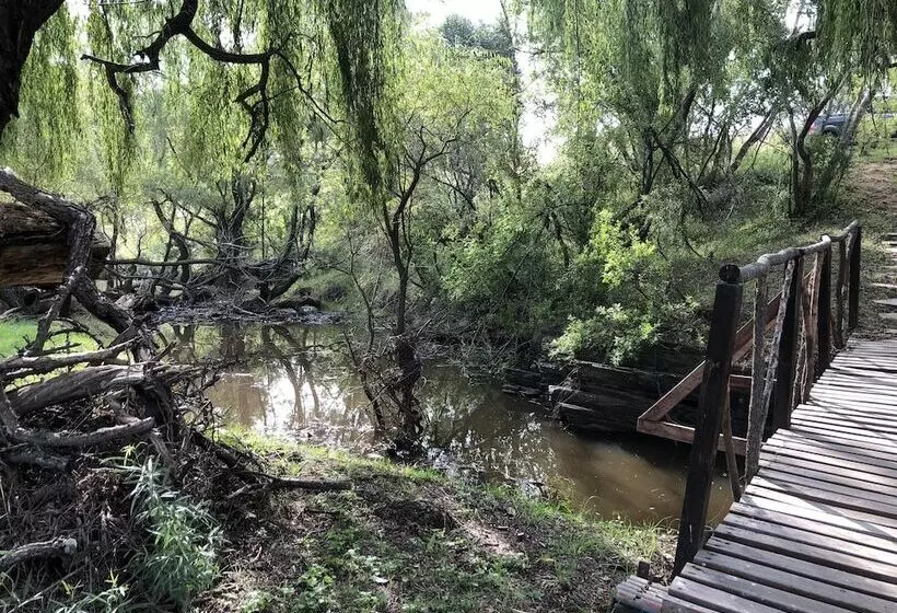 Hotelli Spendpenny Guest Farm