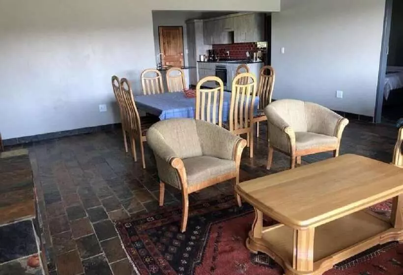 Hotelli Spendpenny Guest Farm