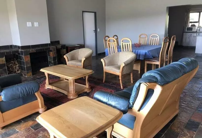 Hotelli Spendpenny Guest Farm