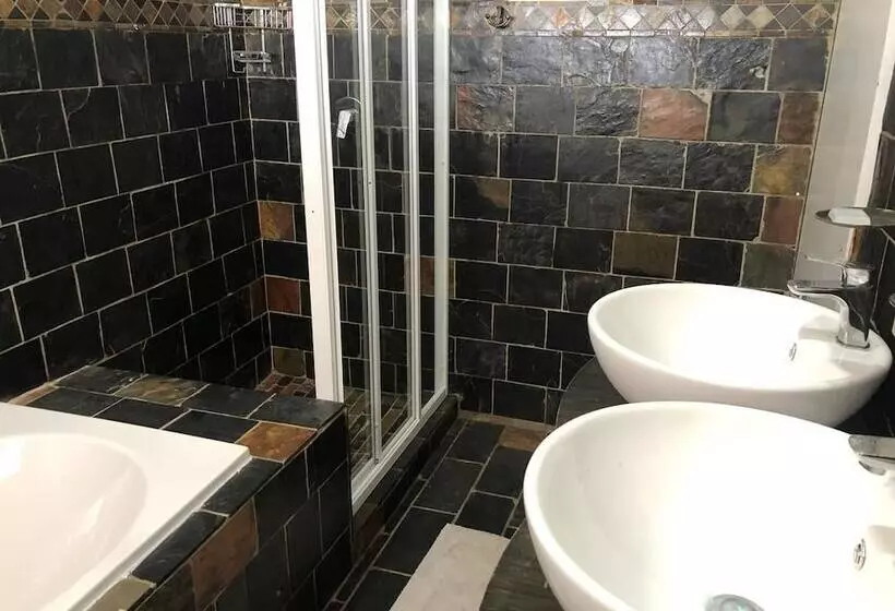 Hotelli Spendpenny Guest Farm